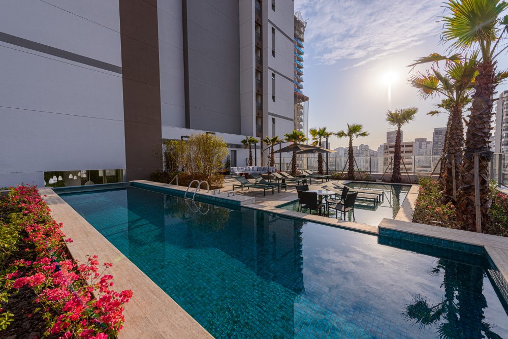 �REA PISCINA